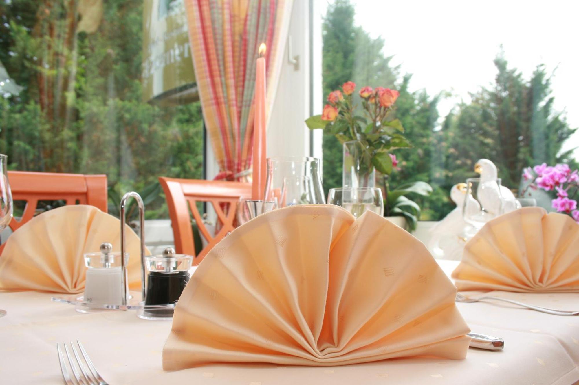 Hotel-Restaurant Fasanerie Marburg Eksteriør billede